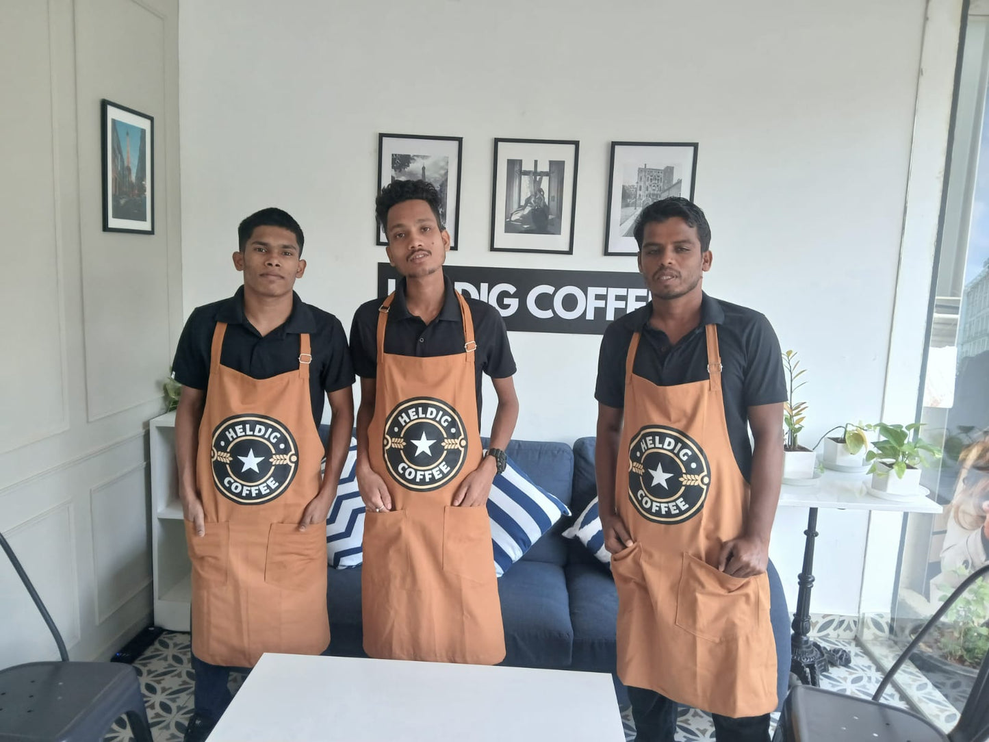 Custom Unisex Aprons | Personalize your Aprons - T Bhai