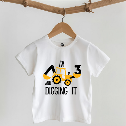 Construction Theme - I am 3 & Digging it Third Birthday T-Shirt for Kids